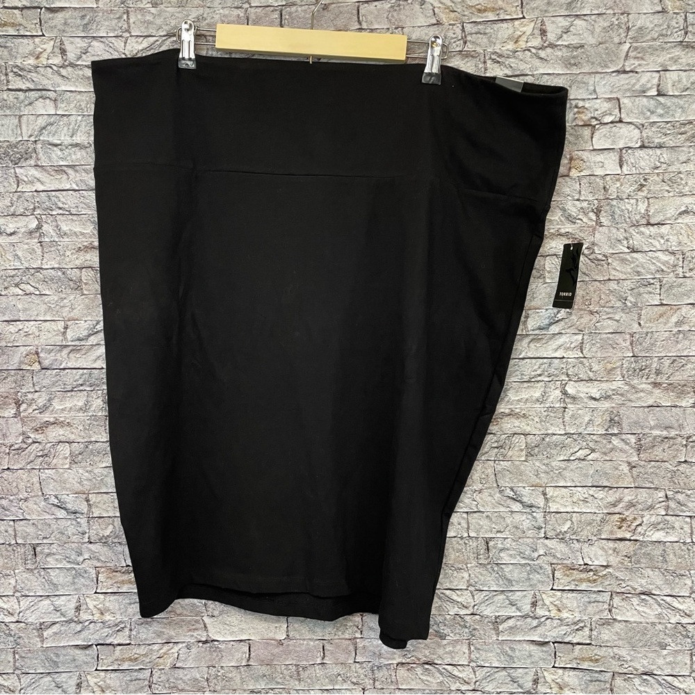 Torrid Black Stretch Pencil skirt 4